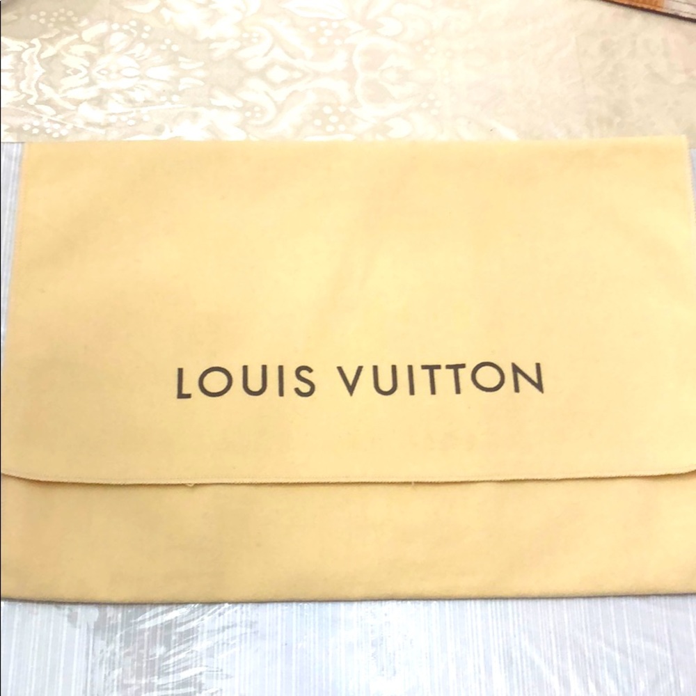 Authentic Louis Vuitton Envelope Dust Cover Bag❤️